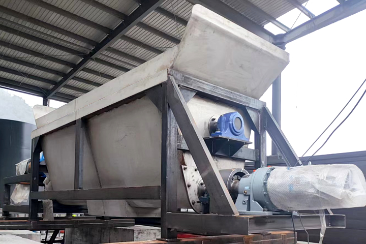 金屬污泥烘干機可以將金屬污泥再加工處理再利用，具有良好的社會經濟環境效益。